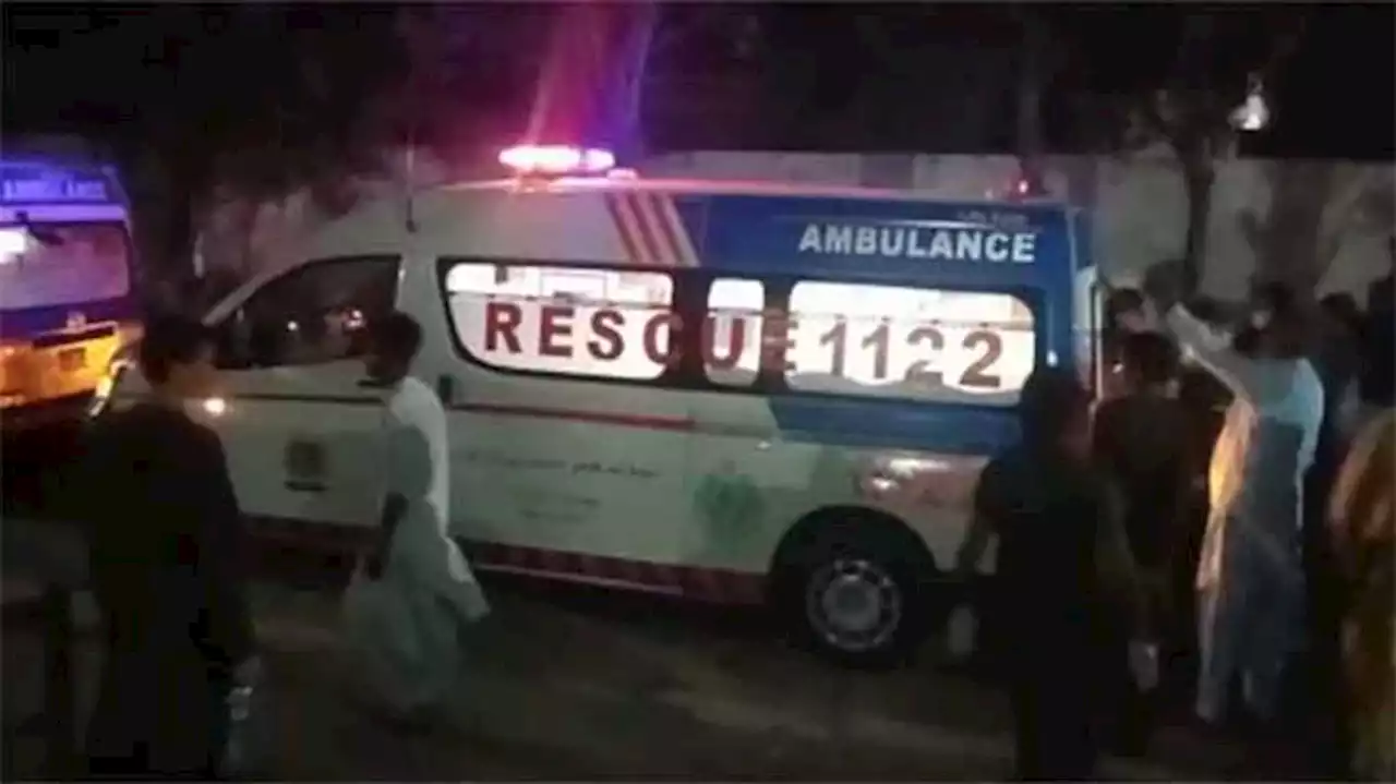 Truck-Van collision leaves nine dead in Thatta