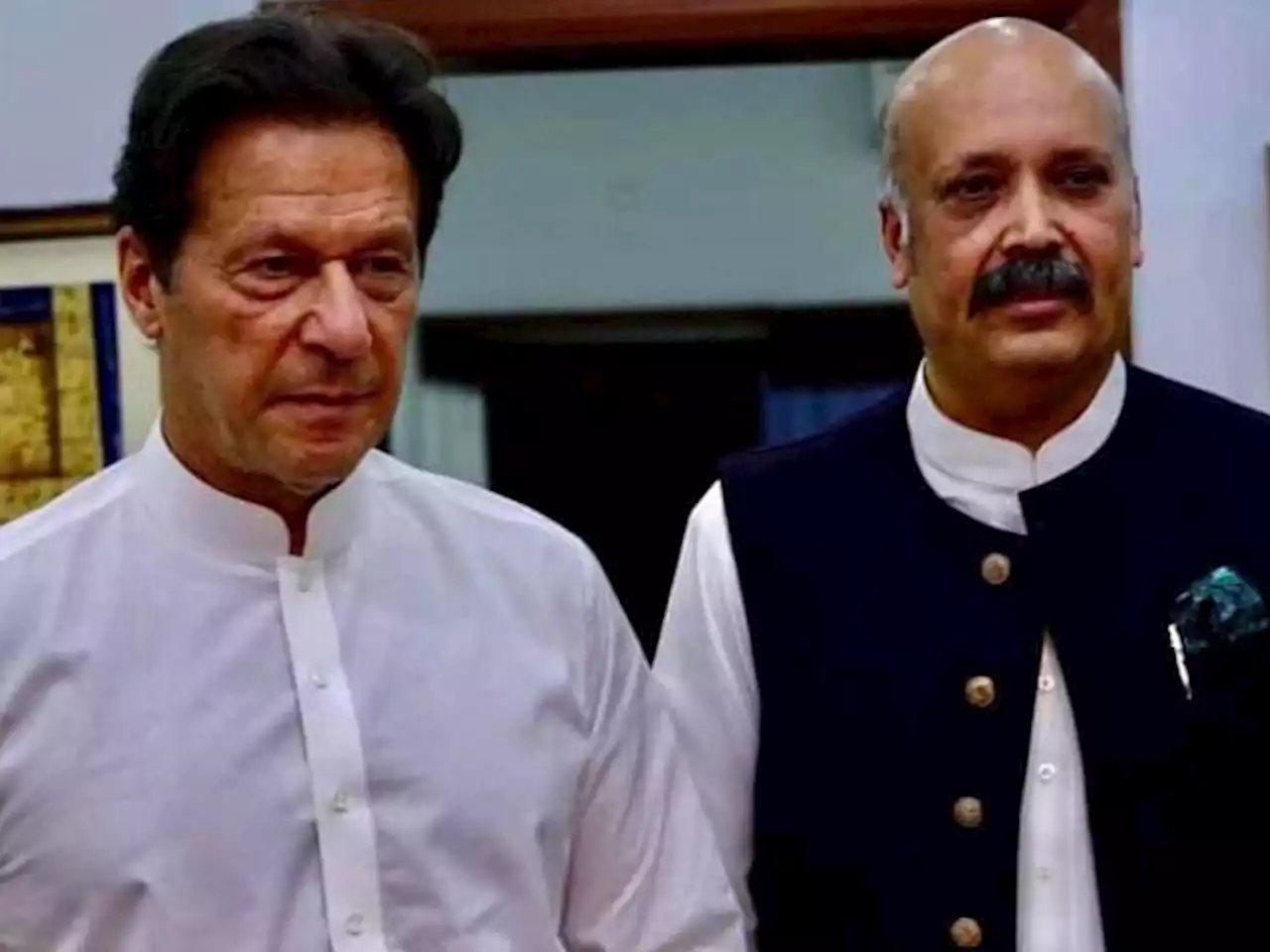 ایف آئی اے نے عمران خان کے سکیورٹی انچارج افتخار گھمن کی گرفتاری ظاہر کردی - ایکسپریس اردو