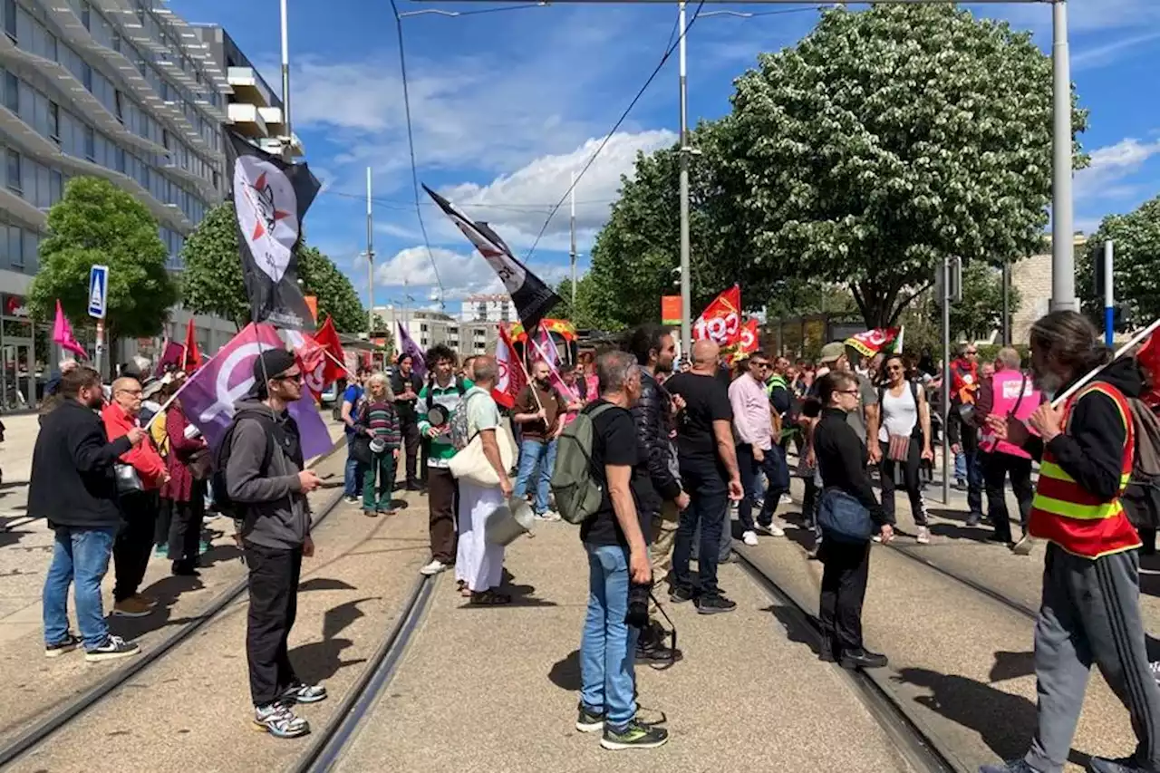 Réforme des retraites : concert de casseroles pour deux ministres absents dans la métropole de Montpellier