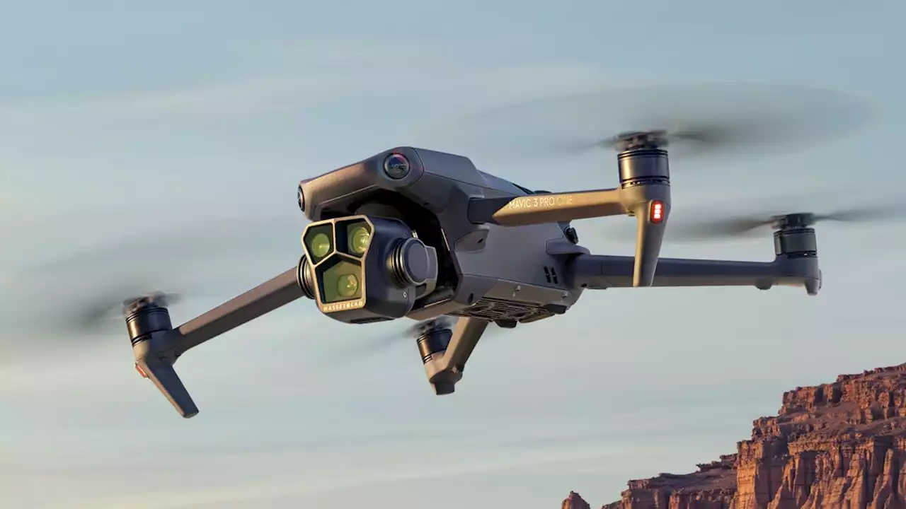 The DJI Mavic 3 Drone Goes Pro With the Addition of a Third Camera