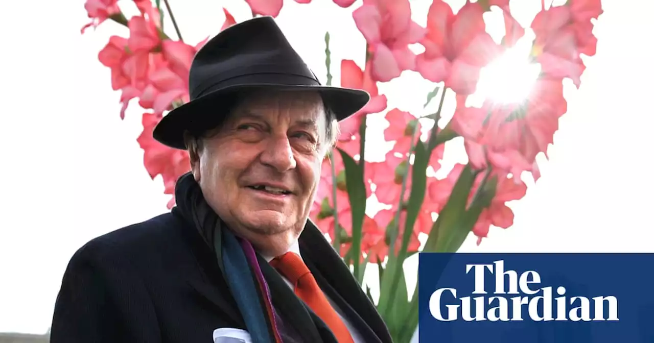 Barry Humphries: Melbourne comedy festival says tribute is in works after criticism