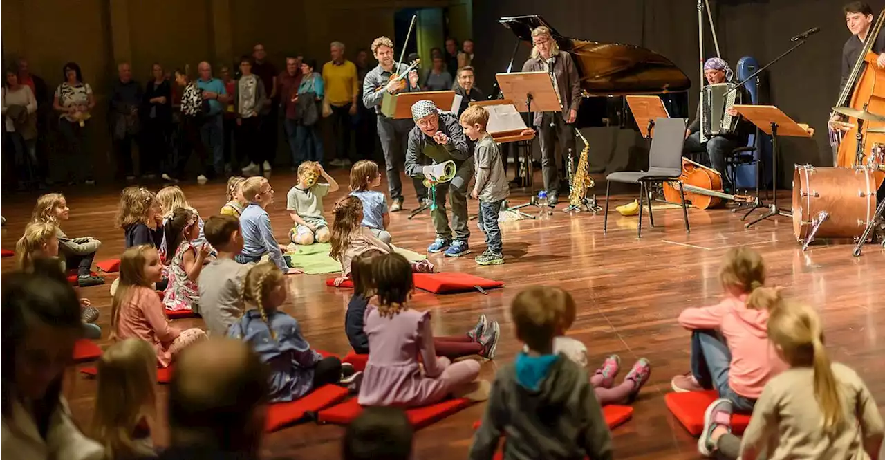 Thomas Stelzer über den Spagat, den das Musiktheater schaffen muss