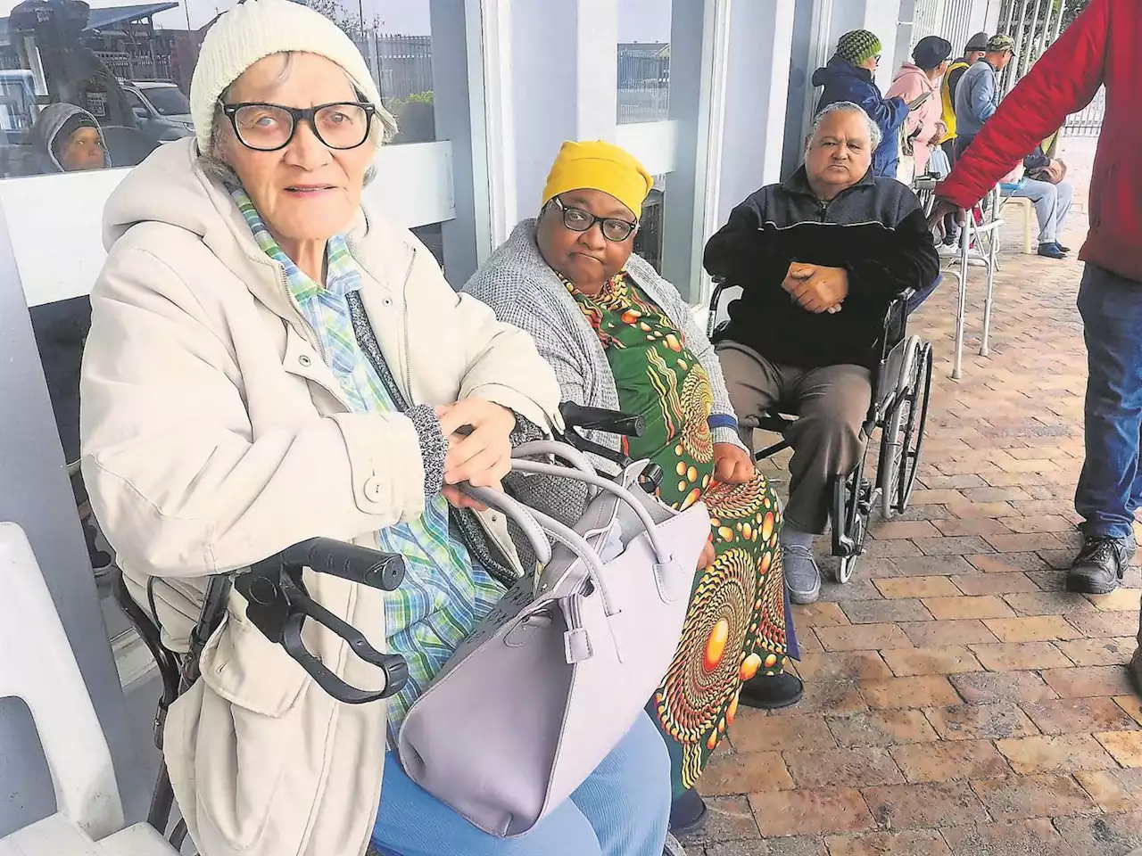 'We have been here since 04:30': Pensioners wait in the rain to renew their Sassa cards | News24