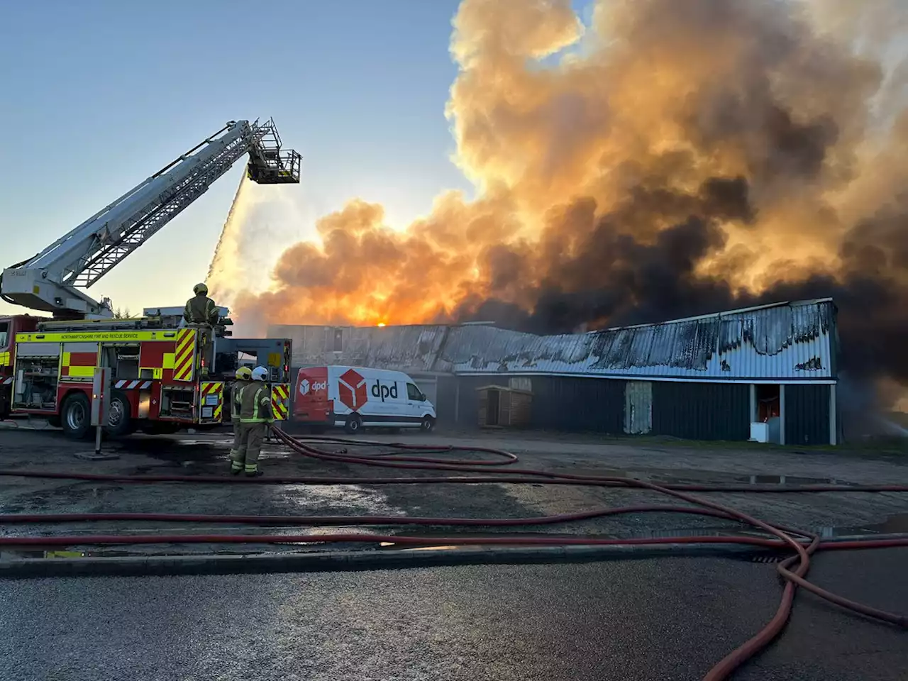 Huge blaze rips through Corby industrial building