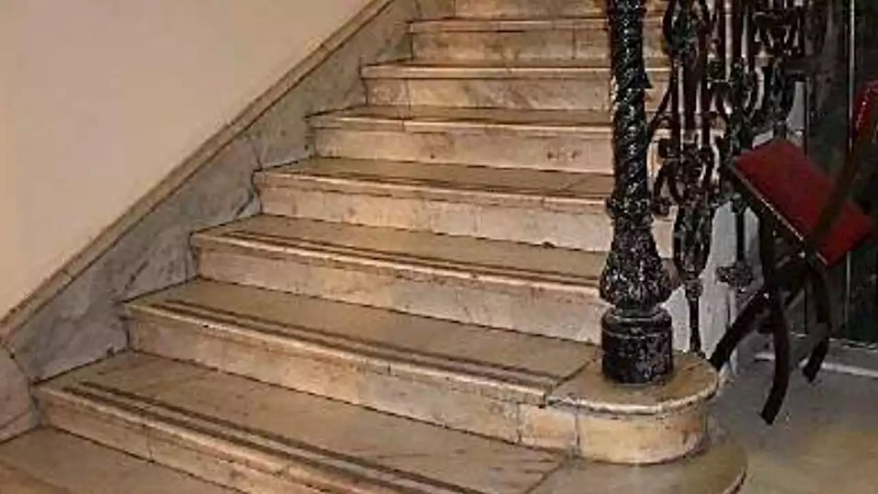 El insólito caso de la escalera robada en la Casa Rosada | Una fake news inverosímil que resultó, por supuesto, falsa