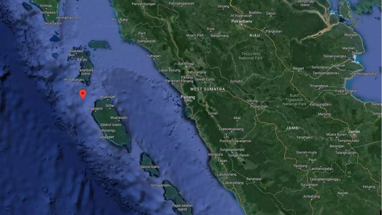 Tsunami warning lifted after Indonesian quake