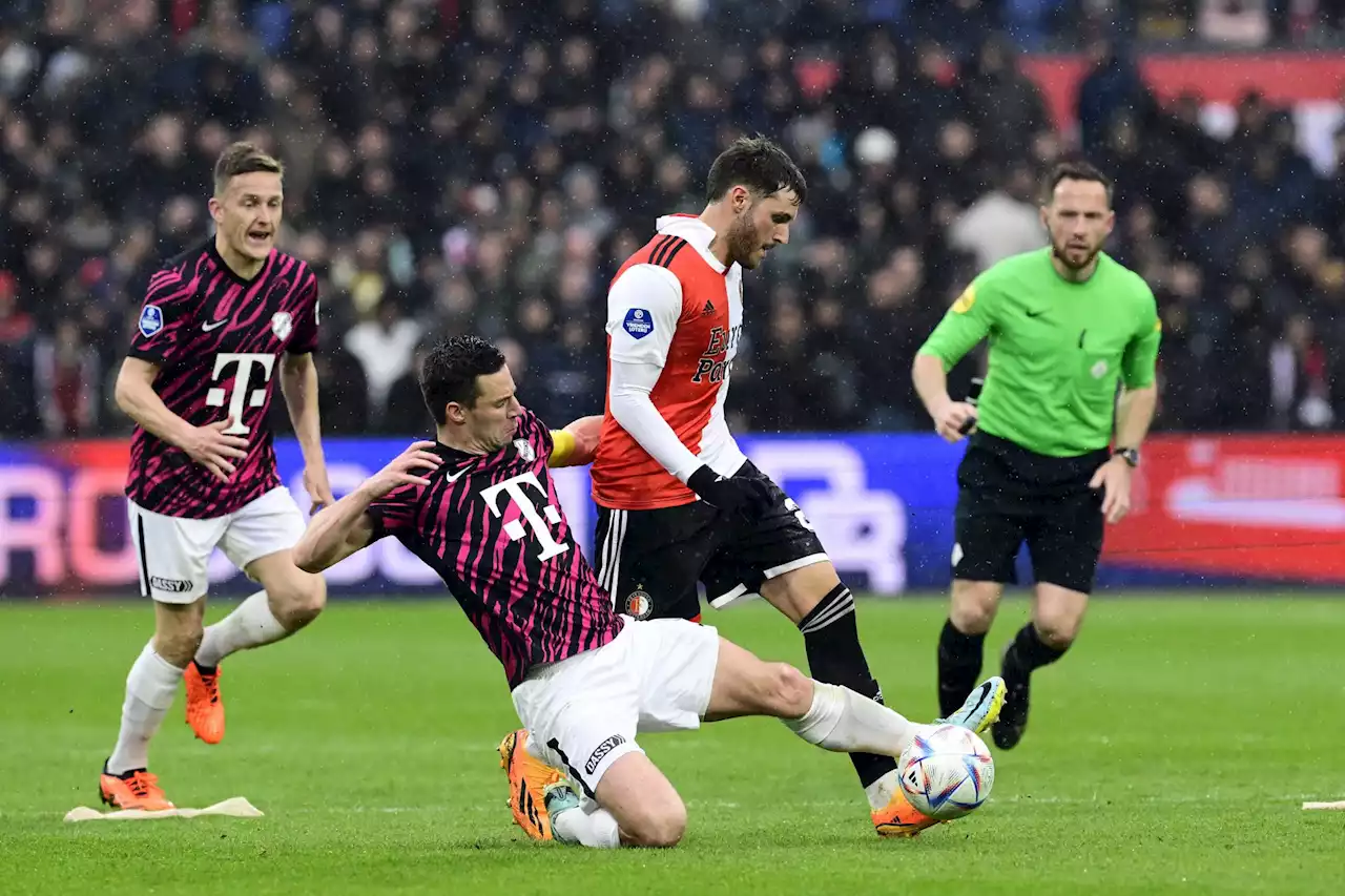 Santiago Giménez habla de su futuro en el Feyenoord y su posible salida en verano