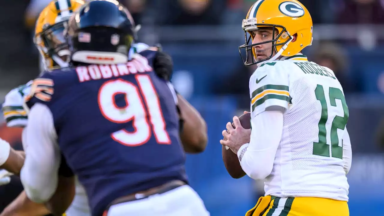 Bears celebrate the Aaron Rodgers' trade to the Jets on Twitter