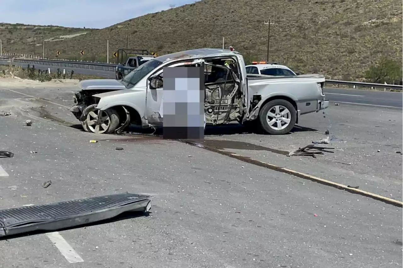 Muere conductor en trágico accidente en la carretera Torreón-Saltillo; dos más resultan lesionados