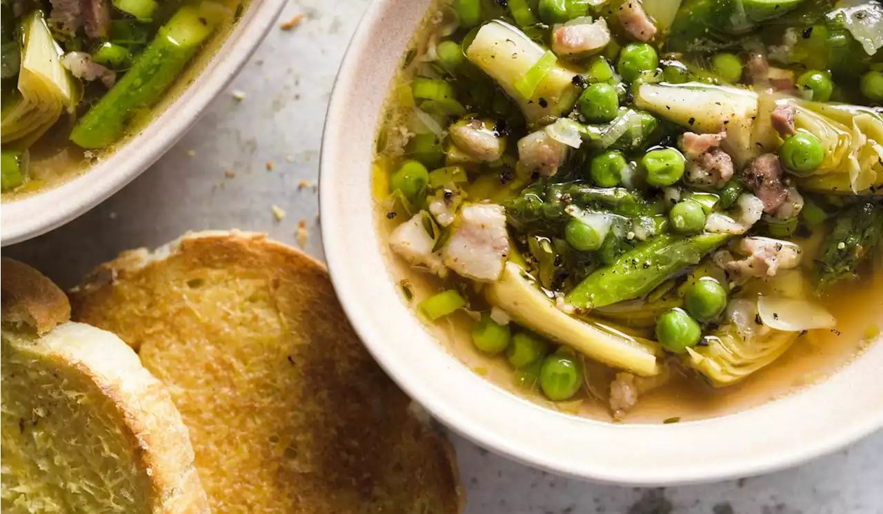 Tuscan-style spring vegetable soup: Tuscan spring soup satisfies without being heavy