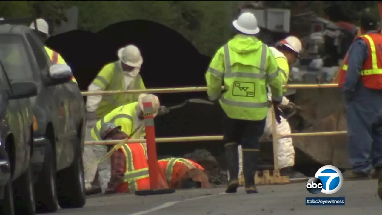 Oil leak closes part of Sepulveda Boulevard, emits strong odor in Rancho Park