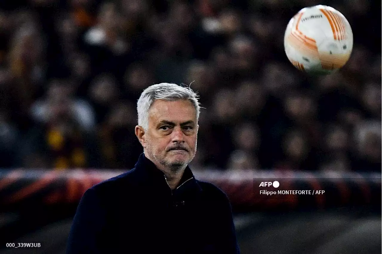 ¿Cuál fue el primer equipo que dirigió José Mourinho como técnico en propiedad?