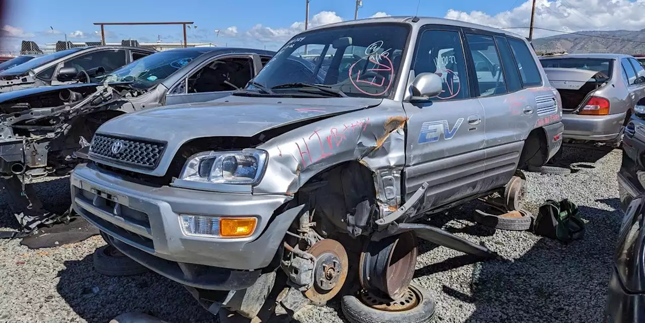 2002 Toyota RAV4 EV Is Junkyard Treasure