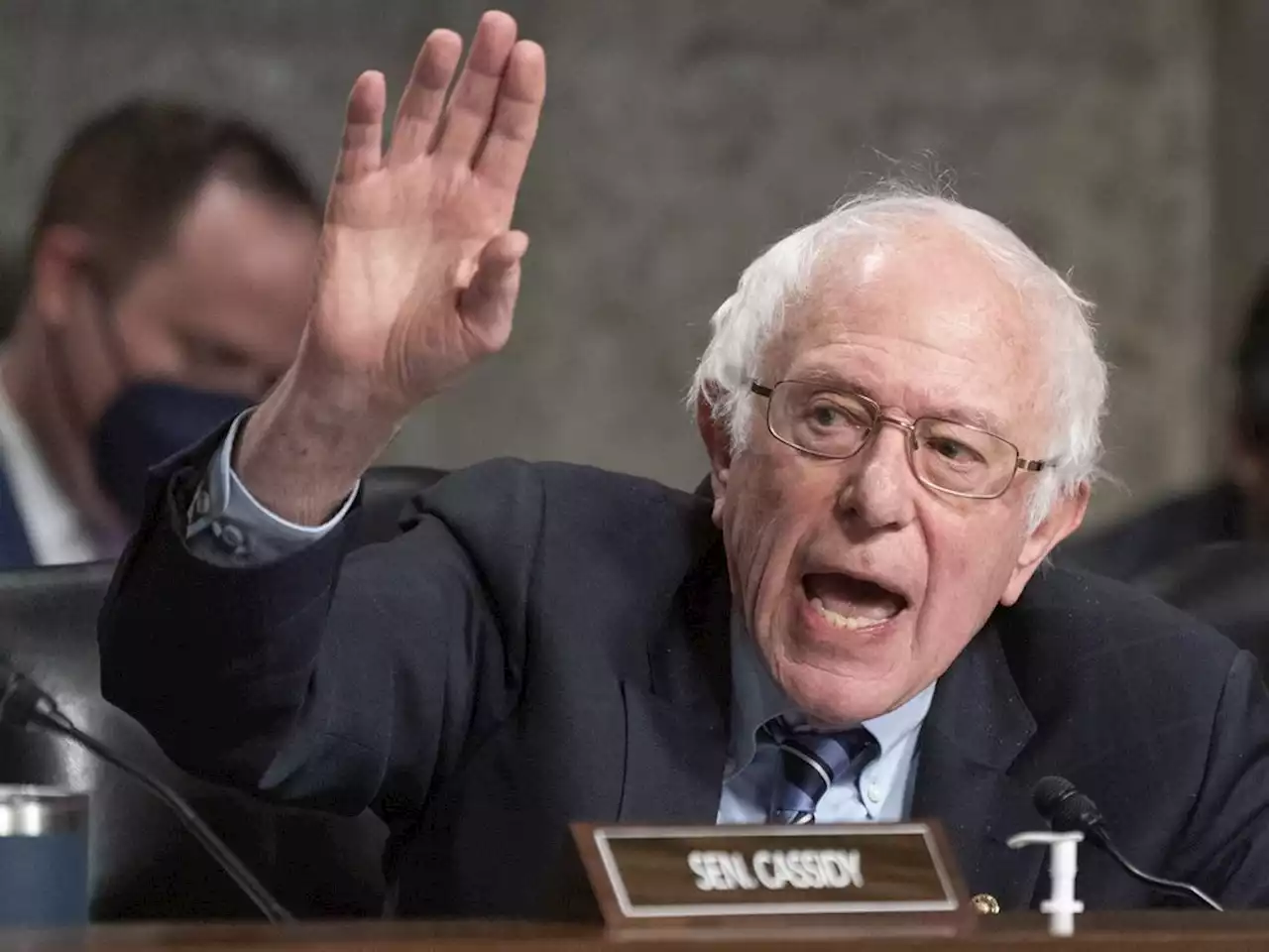 Bernie Sanders endorses President Joe Biden, rules out 2024 bid of his own