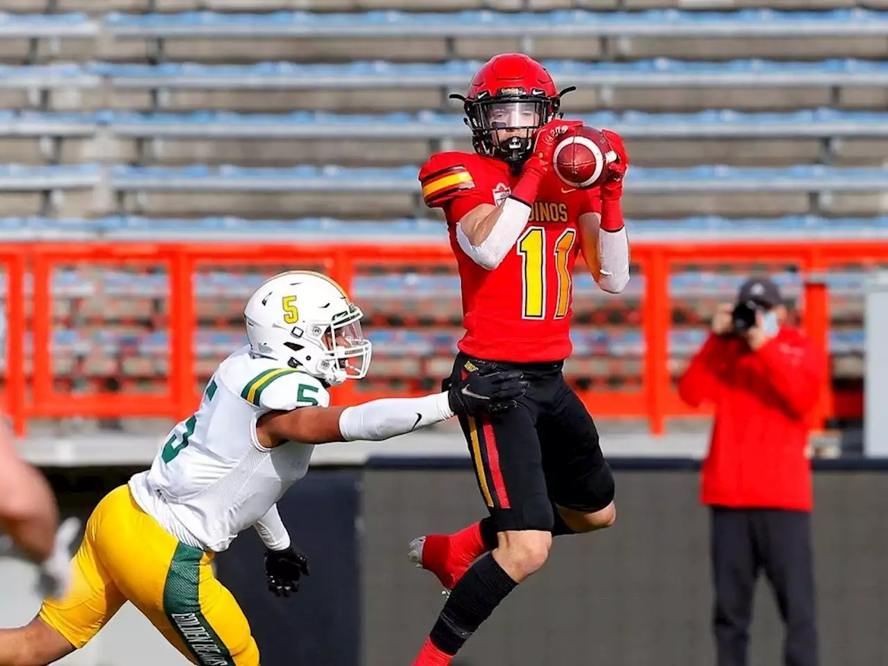 Dinos host rival Bears to kick off Canada West football campaign