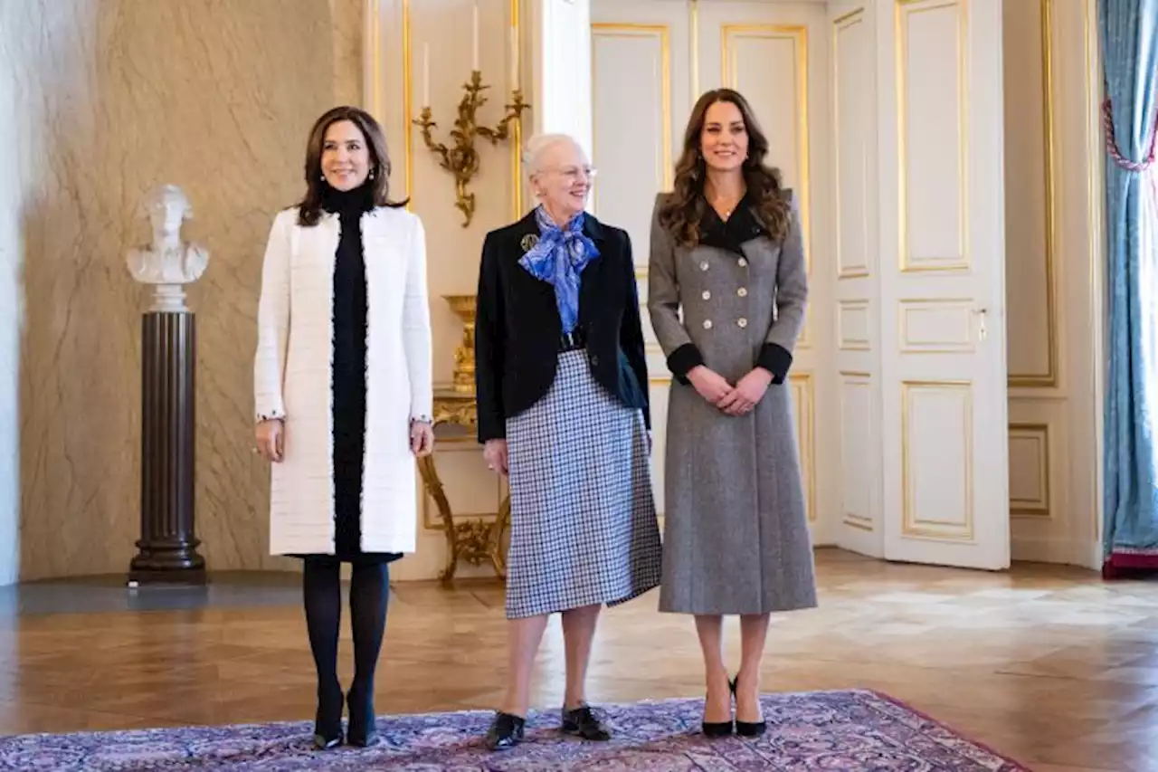 Kate Middleton Subtle ‘Princess Shuffle’ During Photo Op Goes Viral