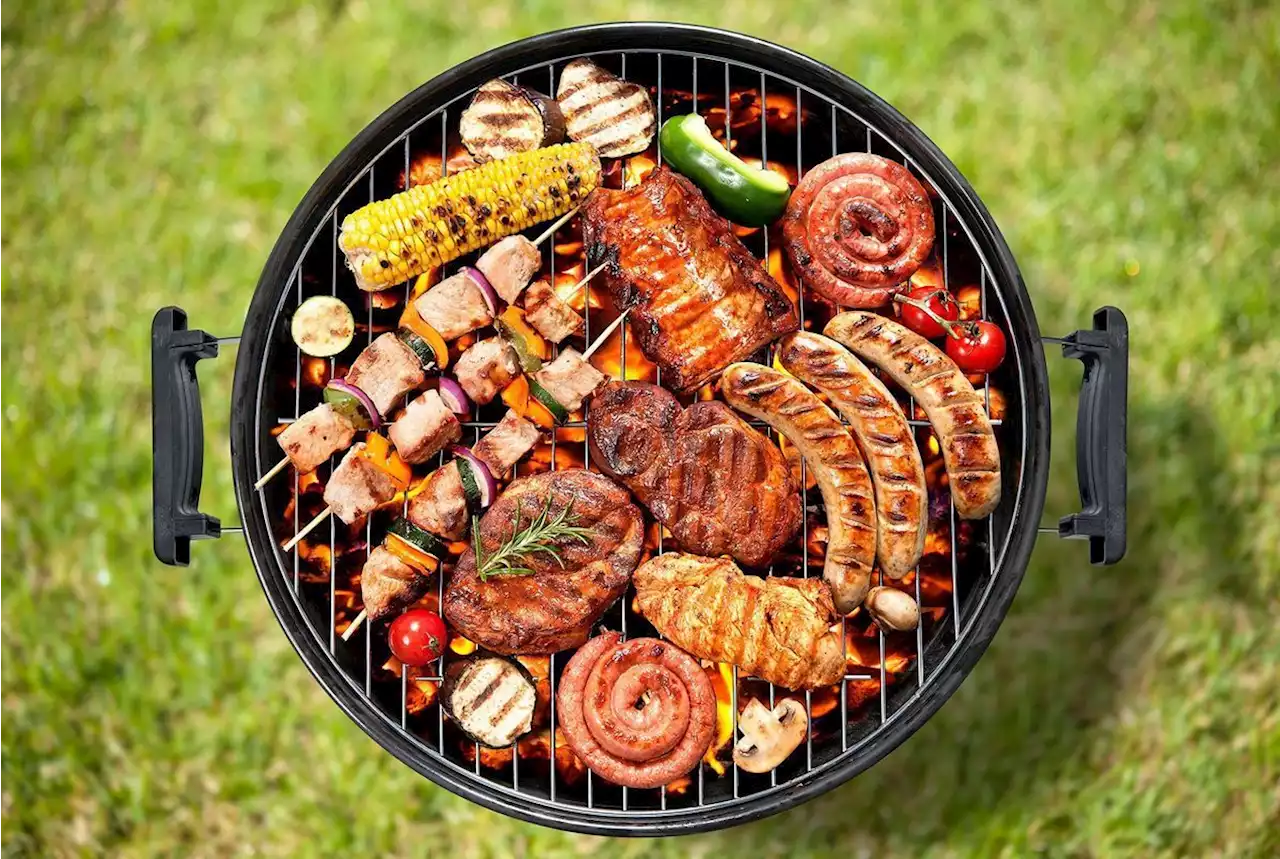 Voici le meilleur barbecue à charbon de bois en 2023, selon les experts