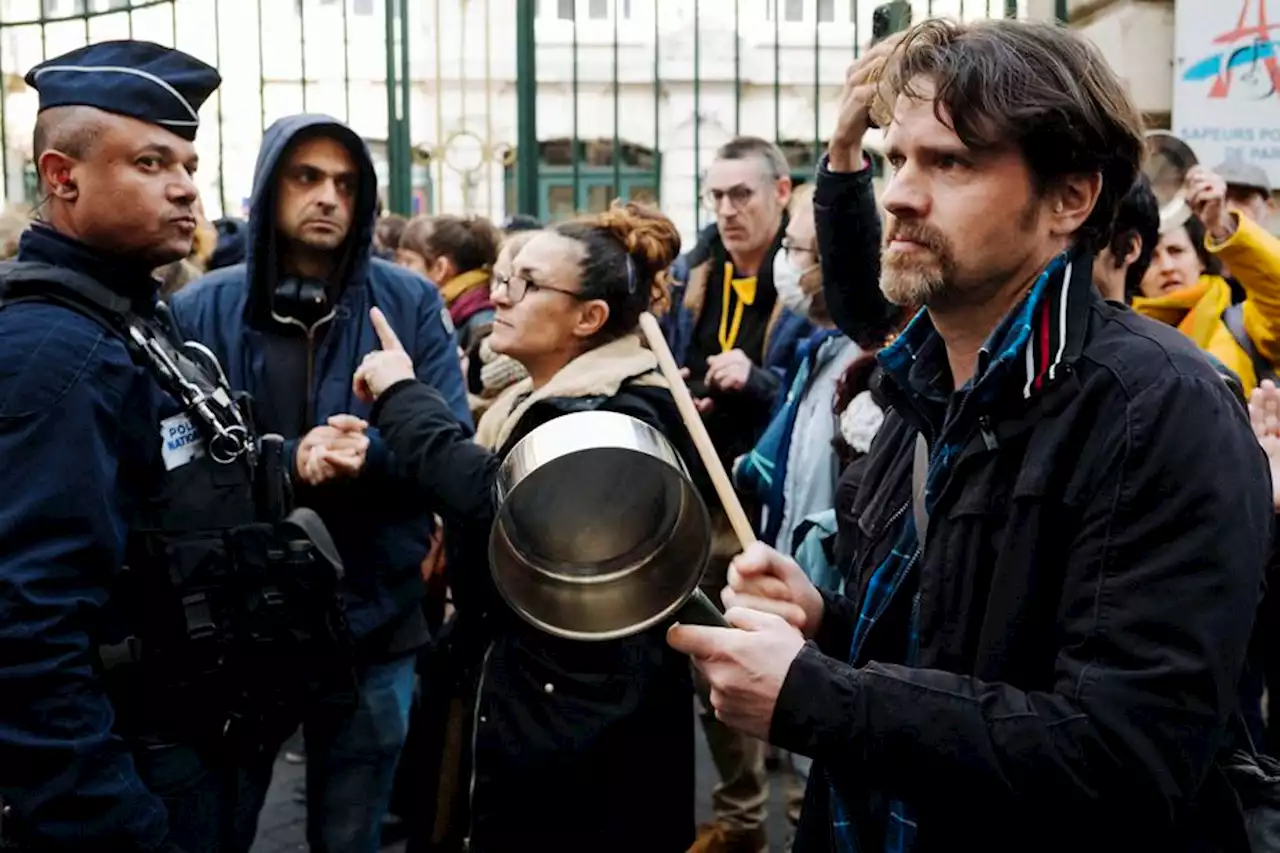 Réforme des retraites : comment les casseroles sont devenues le symbole de la lutte contre Emmanuel Macron ?