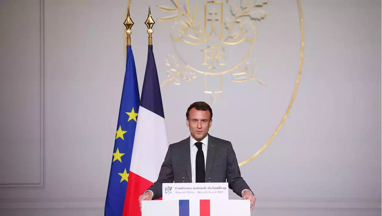 Fauteuils remboursés à 100%, enseignants référents : Emmanuel Macron présente son plan sur le handicap