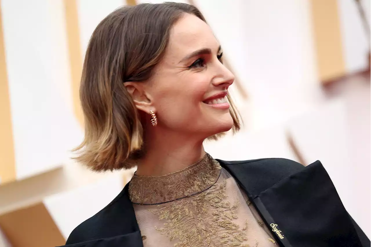 Natalie Portman revisite sa carrière en 7 minutes chez James Corden : un condensé d'émotions - Grazia