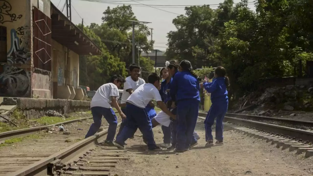 'Dijeron que me iban a matar en la salida con una pistola': así es ser víctima de bullying en las secundarias de México