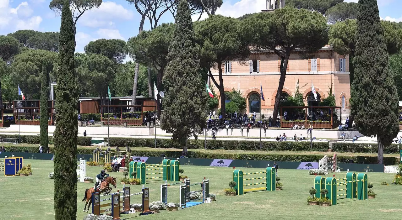 Piazza di Siena, al CSIO di Roma il connubio con Aston Martin che compie 100 anni