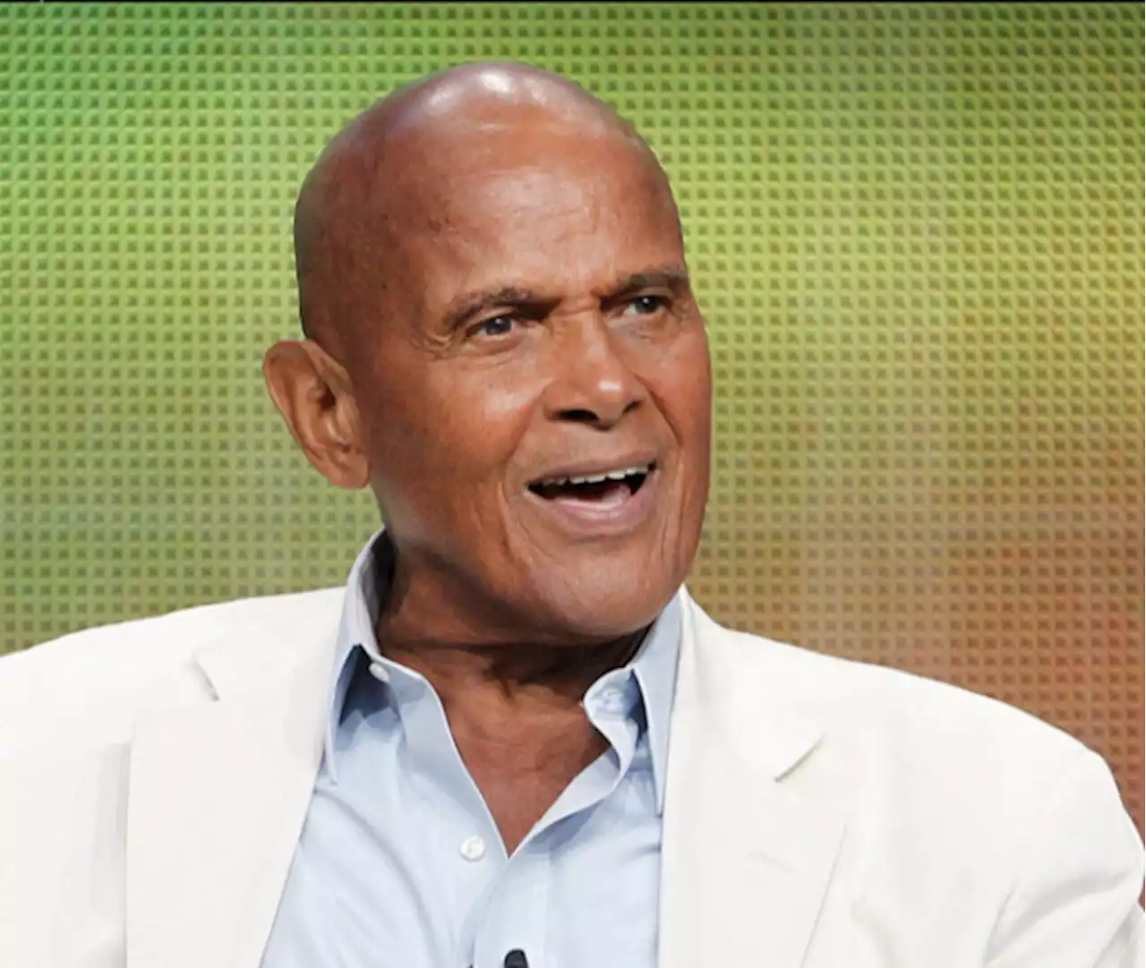 Harry Belafonte, who mixed music, acting, and activism, dies at 96