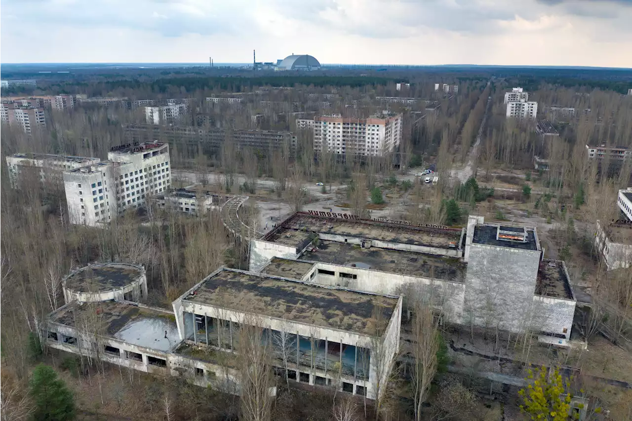 Ukrainians Mark Chernobyl Disaster Amid Nuclear Threats