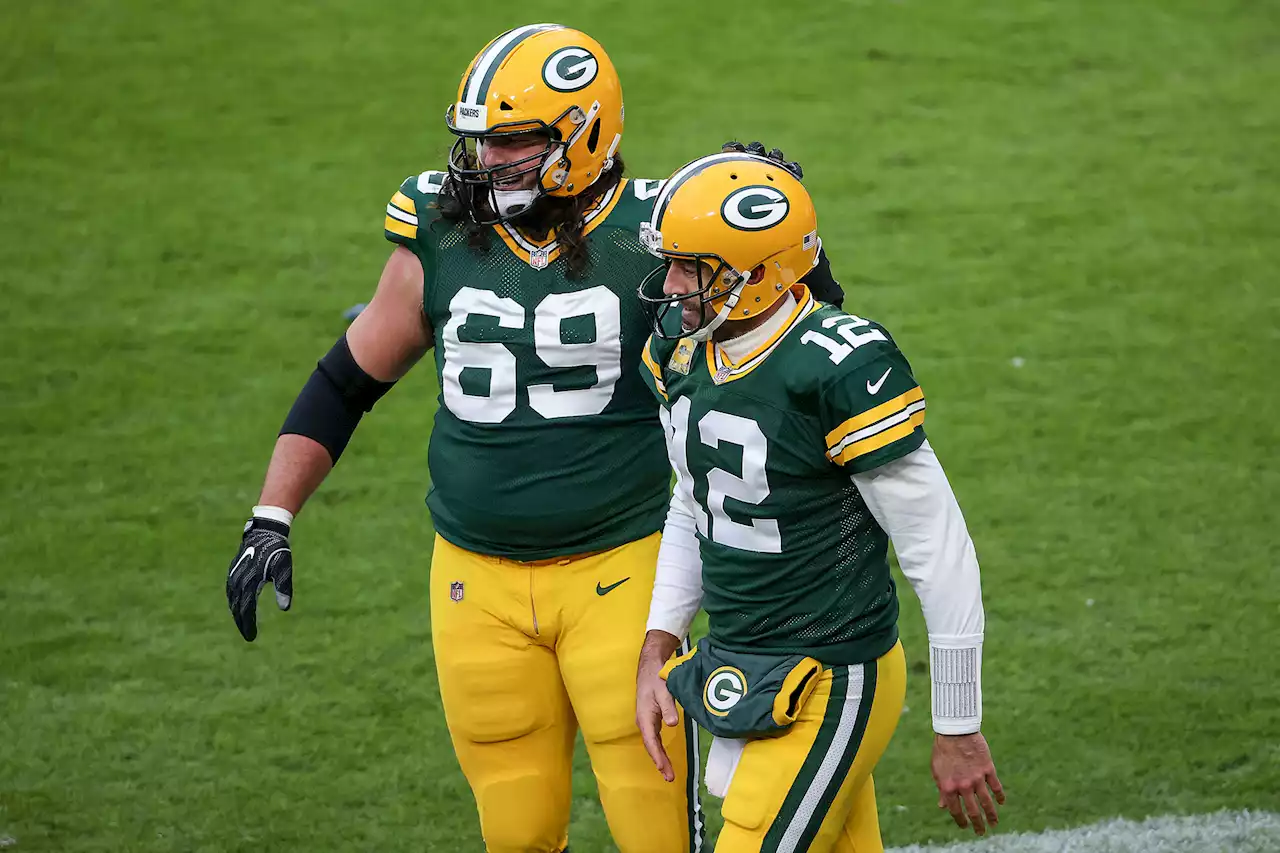 Packers’ David Bakhtiari pens heartfelt goodbye to Aaron Rodgers