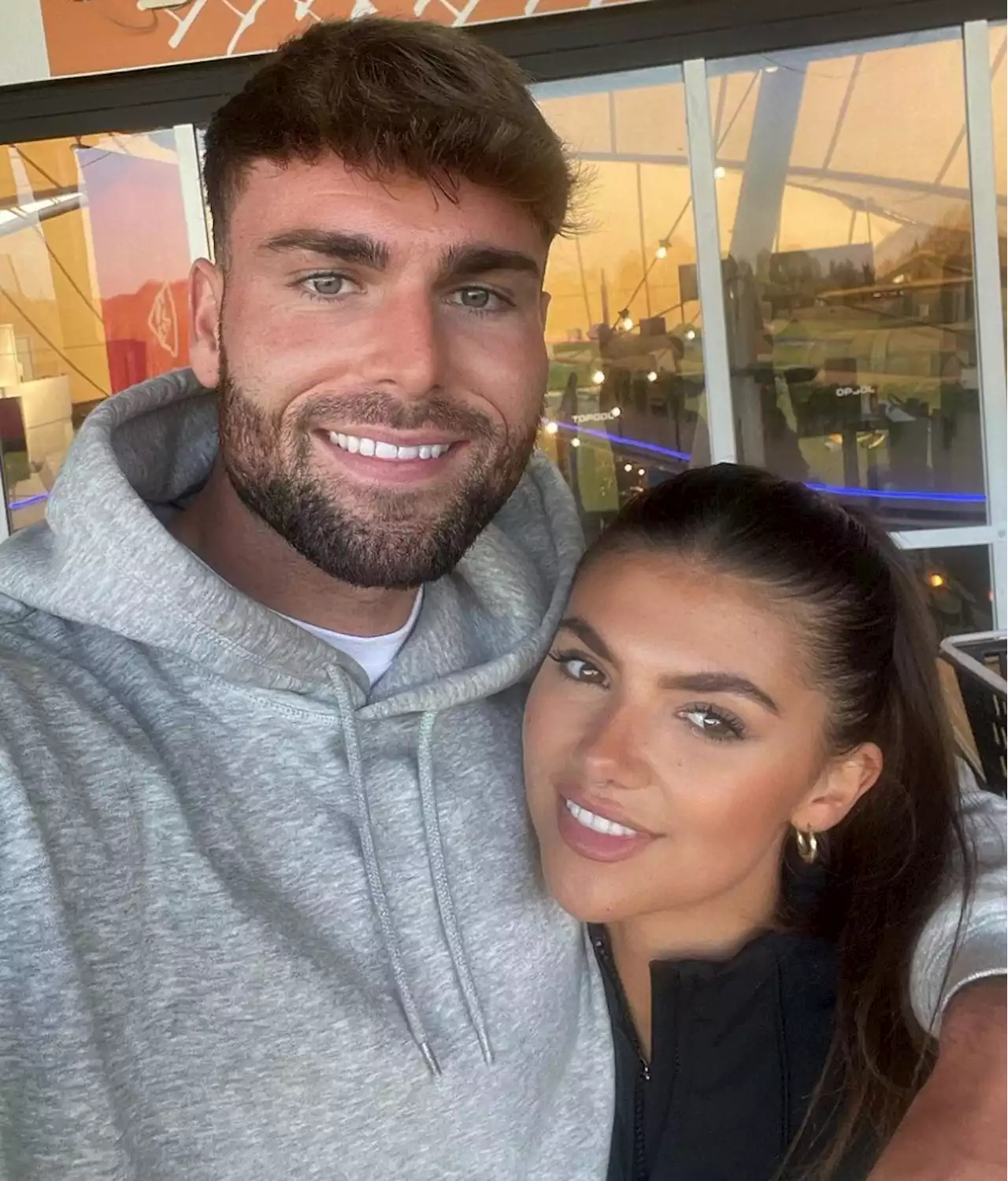 Signs Love Island's Tom and Samie had split - including solo shoot and admission