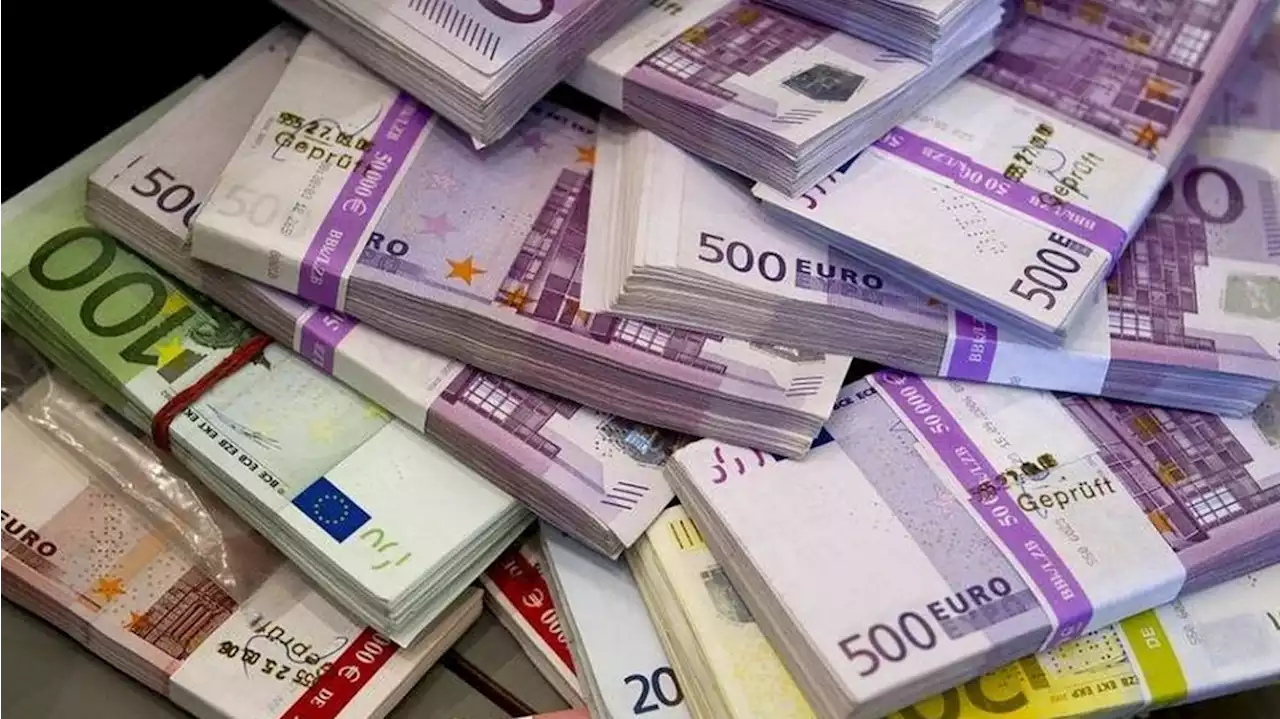 A cuánto cerró el euro blue este miércoles 26 de abril de 2023