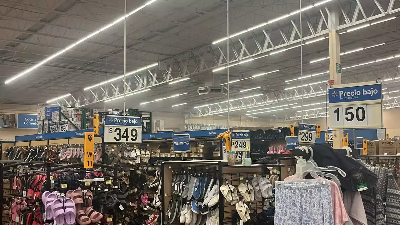 Ladrones provocan incendios en Aurrerá y Walmart de Celaya para escapar