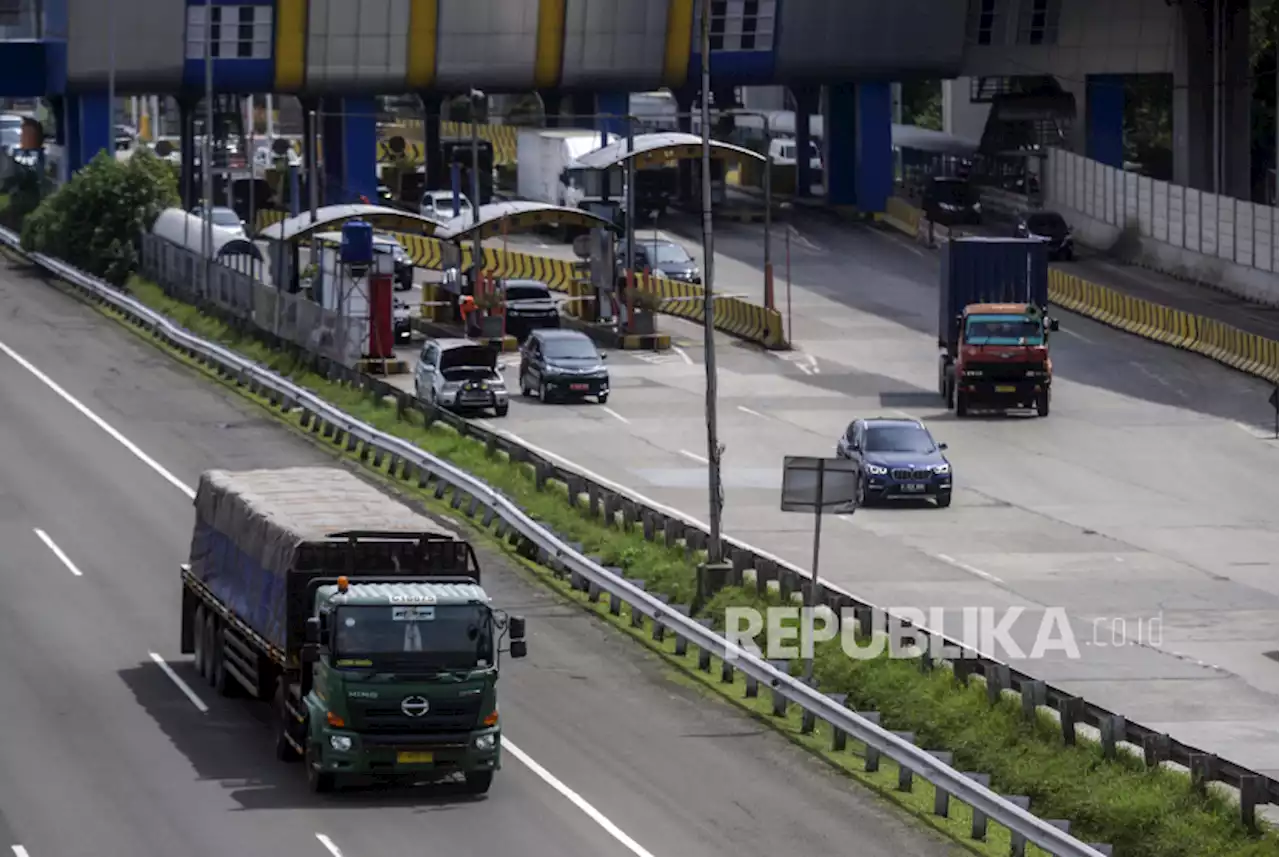 Pembatasan Angkutan Barang Diperpanjang Hingga Jumat |Republika Online