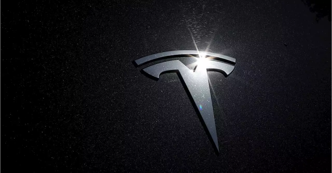 Tesla broke U.S. labor law by silencing workers, official rules