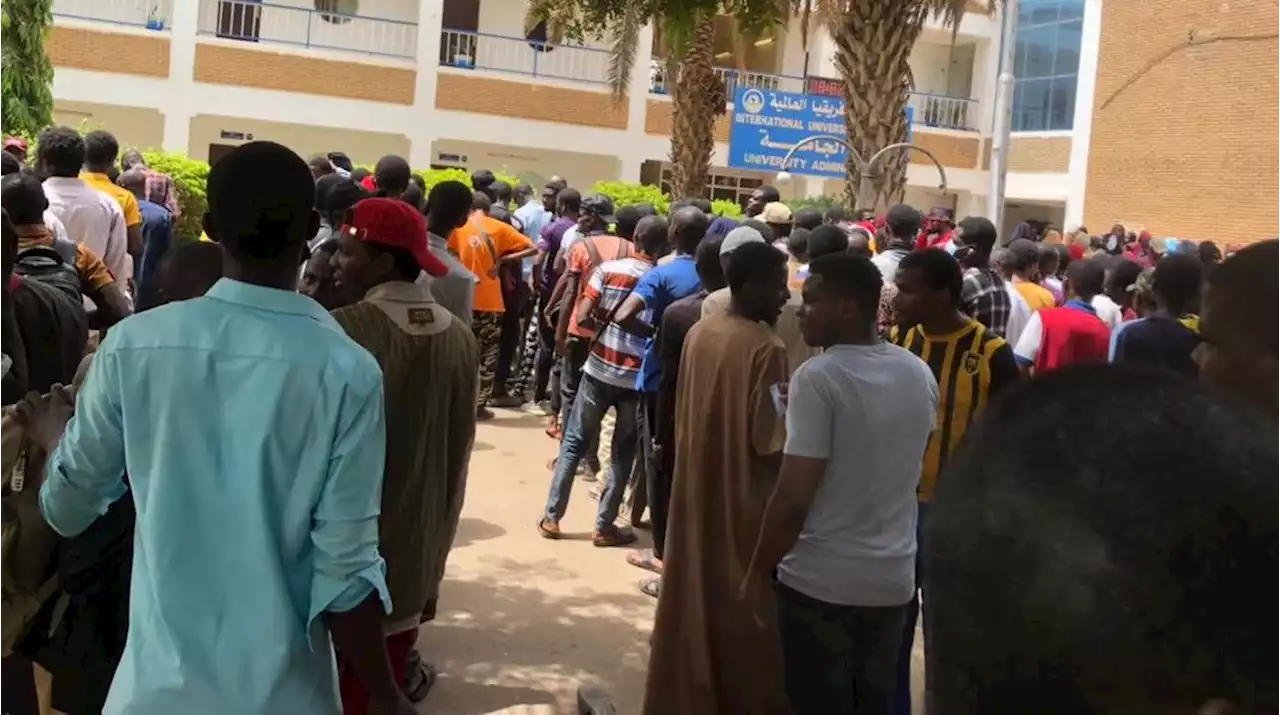 Evacuation Buses Arrive In Sudan As Nigerian Students File Out To Travel To Egypt | Sahara Reporters