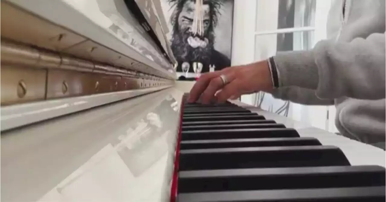 Non solo F1, Charles Leclerc &egrave; un talento anche al pianoforte