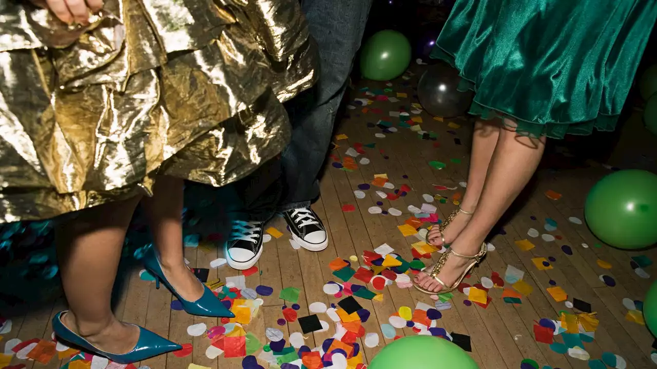 A High School Senior Wasn’t Let Into Prom Because They Wore a Suit