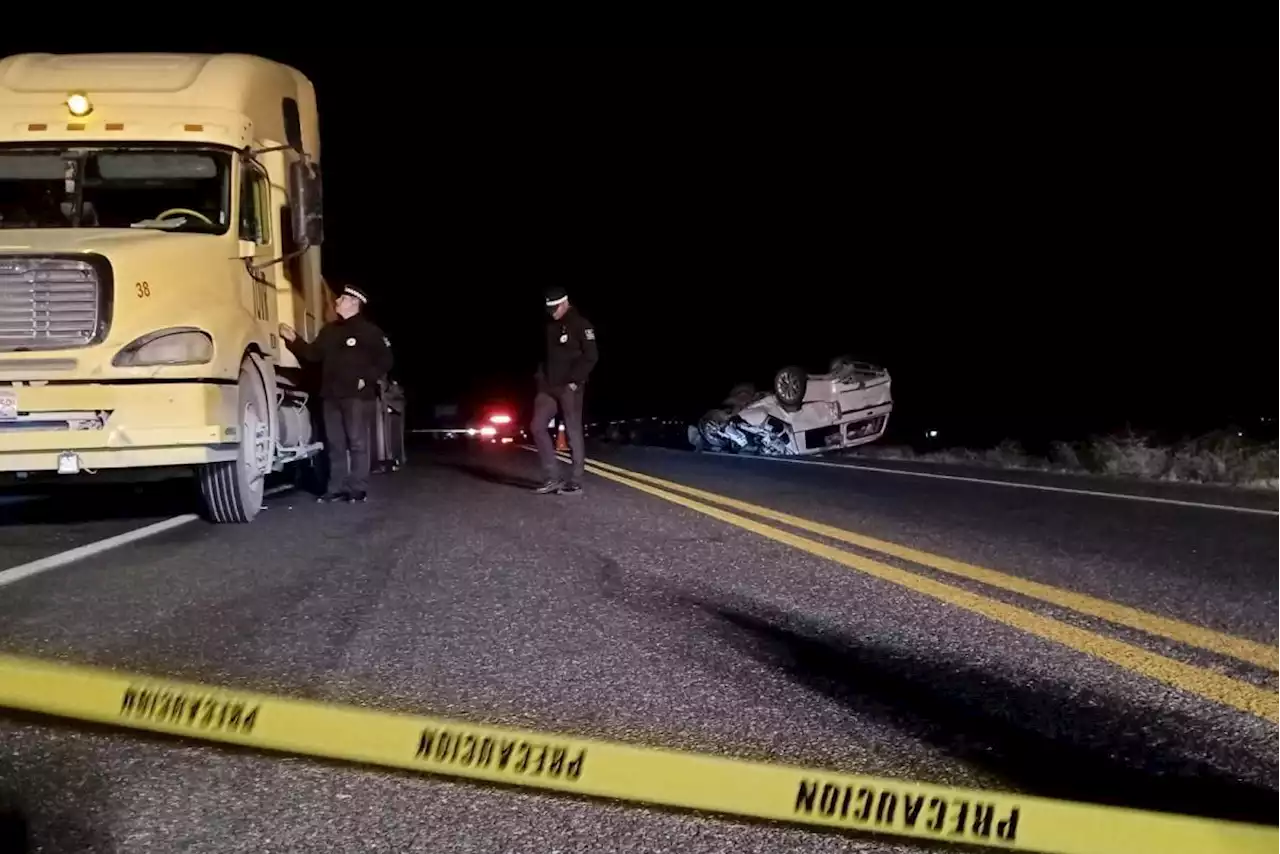 Fuerte colisión deja dos personas sin vida en carretera a Monclova; conductor dormitó