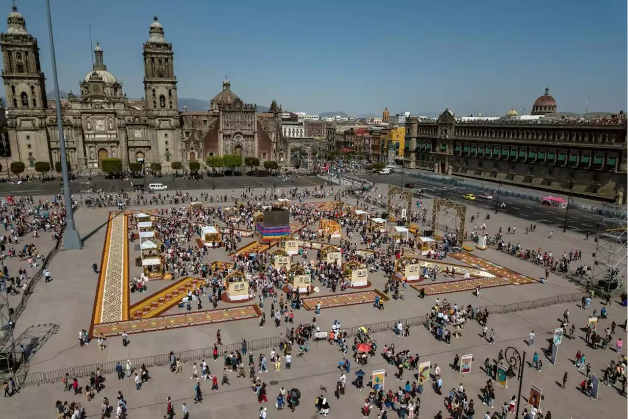 ‘Lo vamos a revisar’, dice Sheinbaum sobre cambiarle el nombre al Zócalo de la CDMX