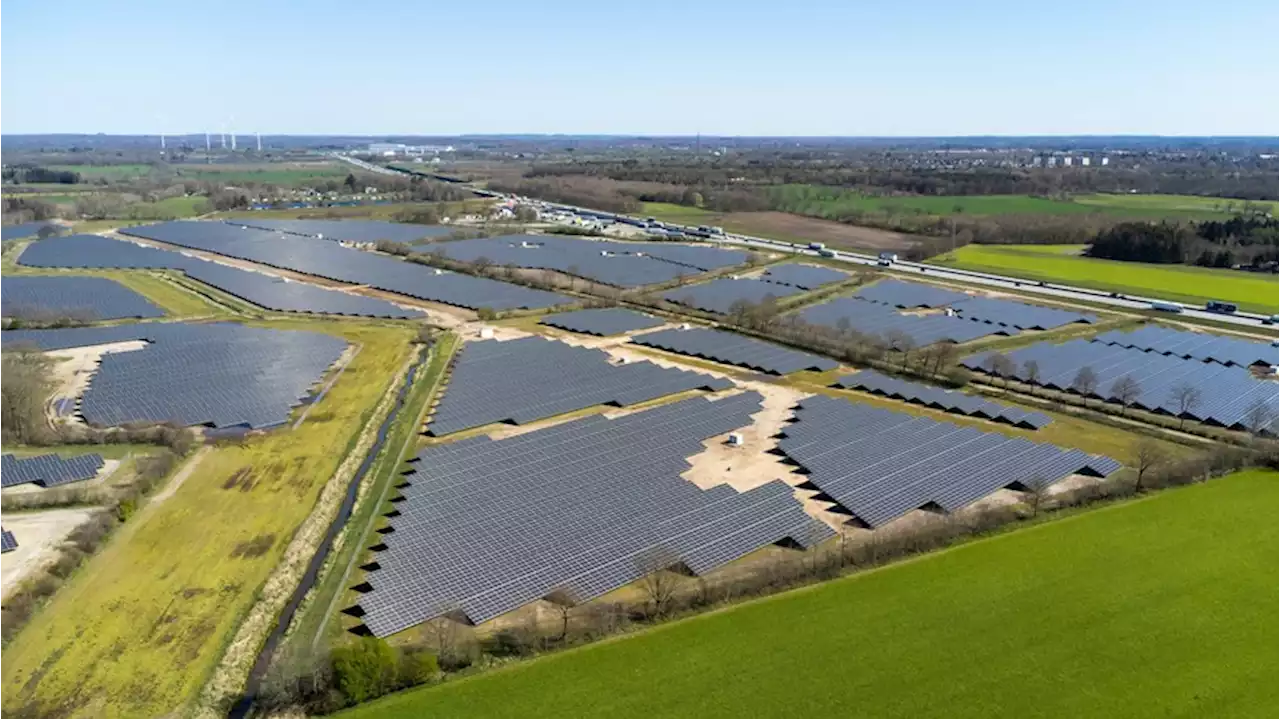 DB startet riesigen Solarpark und speist direkt ins Bahnstromnetz ein