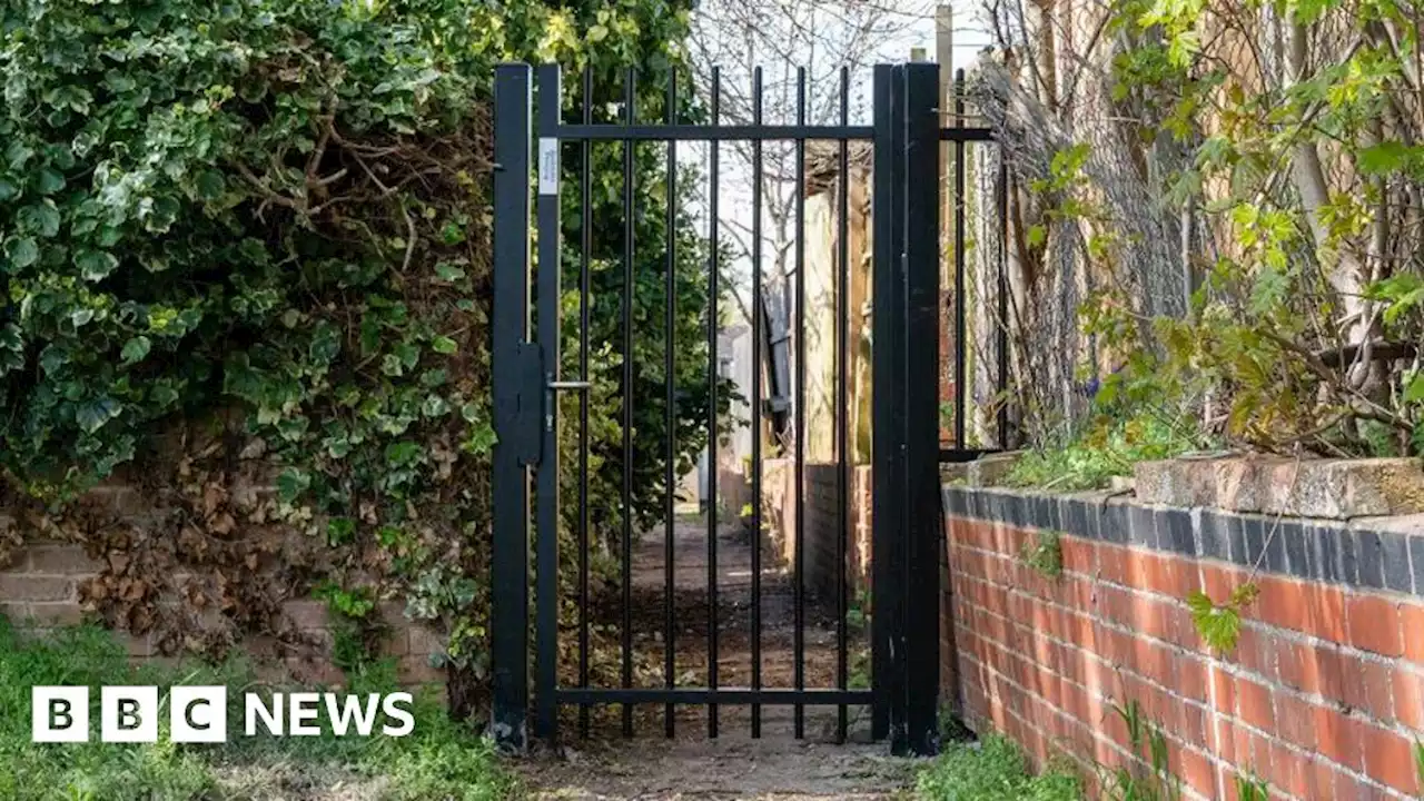 Alleys being gated off for Wellingborough safer estate project