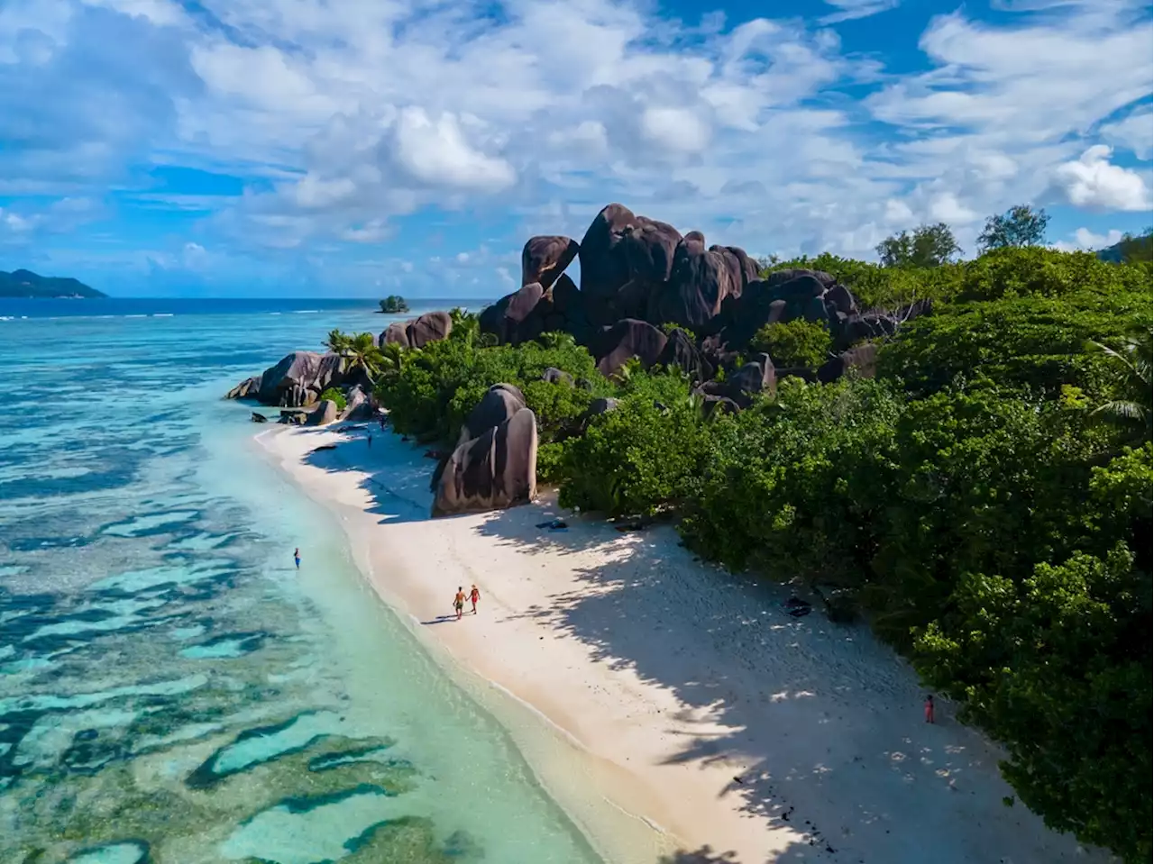 Vacances 2023 : ces 7 îles en France où vous pouvez absolument tout faire SANS voitures