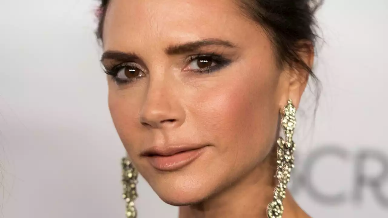 This Is Victoria Beckham’s Pro Tip For Beautiful Brows