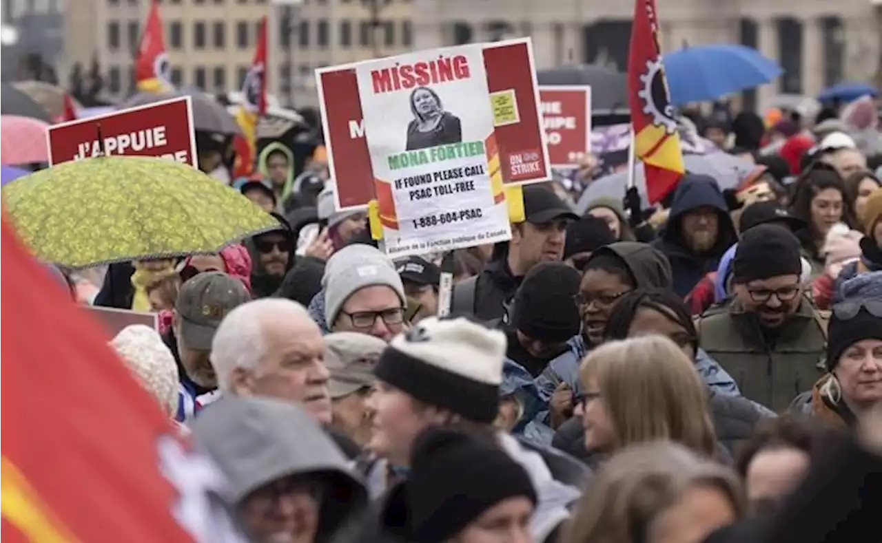 Federal public service strike enters ninth day, no sign of back-to-work legislation