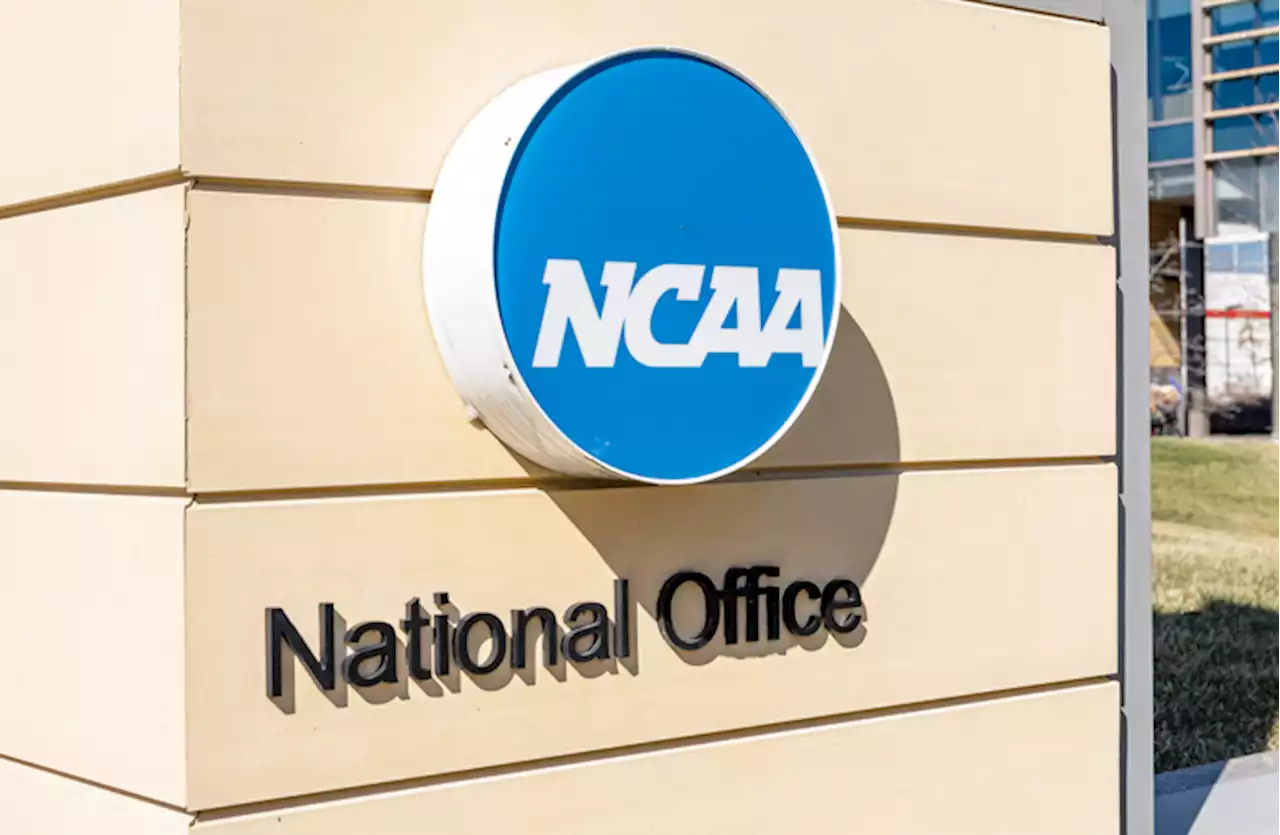 States move to lift barriers between college athletes, NIL | The Associated Press