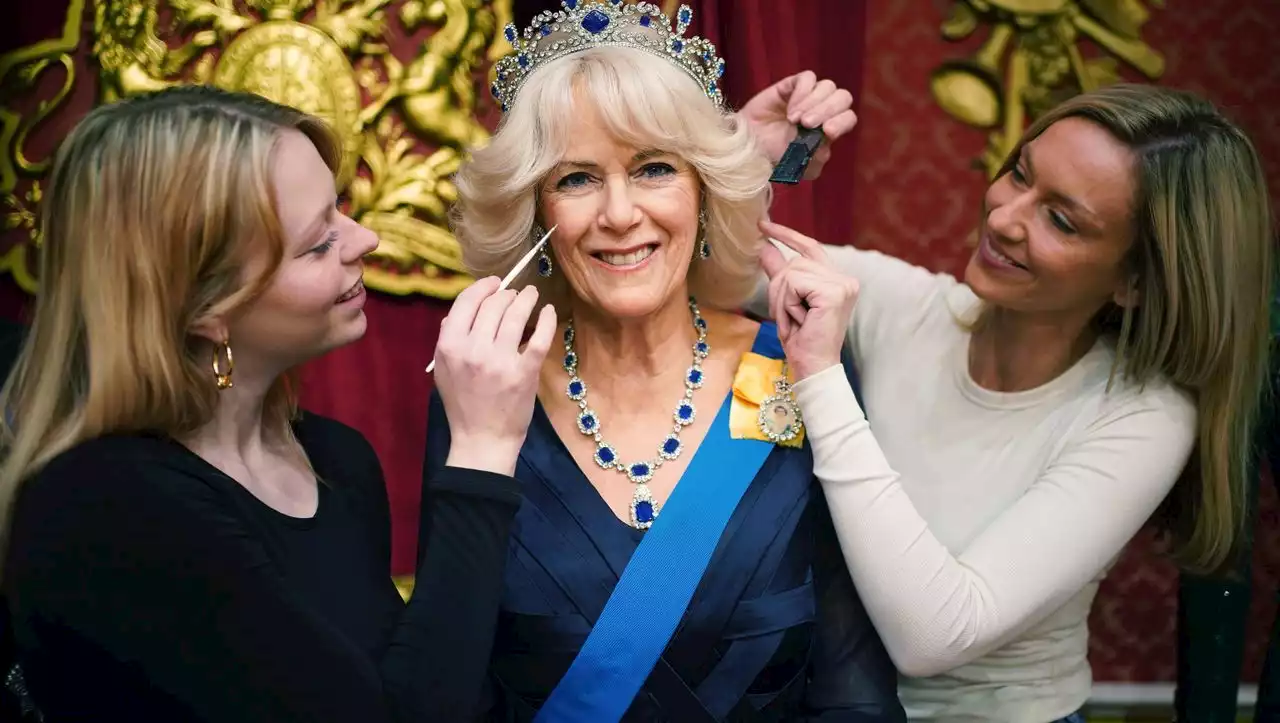 Täuschend echt: Queen Camilla regiert im Wachsfigurenkabinett