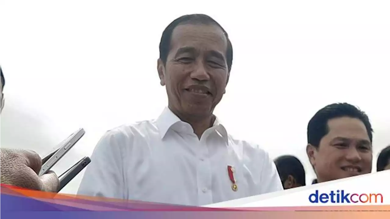 Jokowi Nyaris Makan Buah Mengandung Formalin saat Liburan di Labuan Bajo