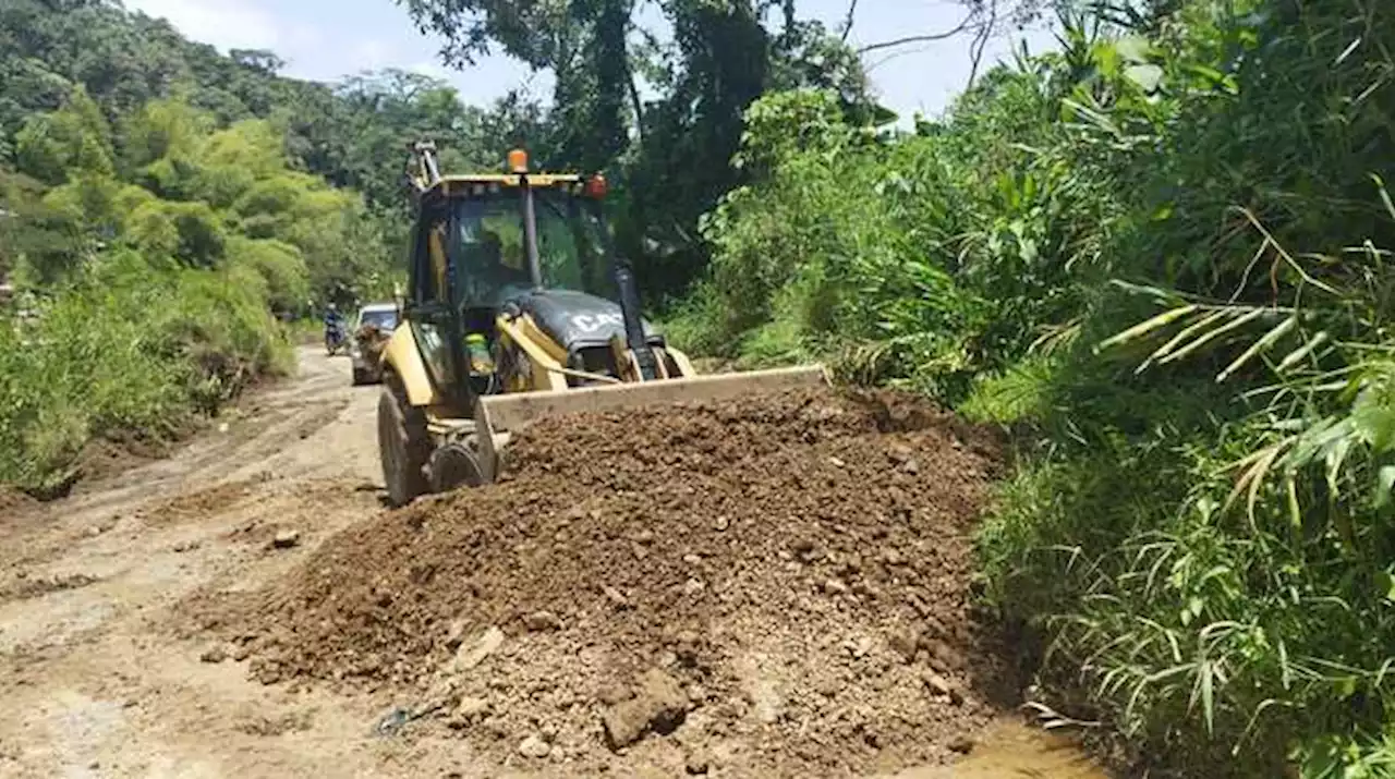 Avanzan las obras en vías cercanas al Nevado del Ruiz en Risaralda