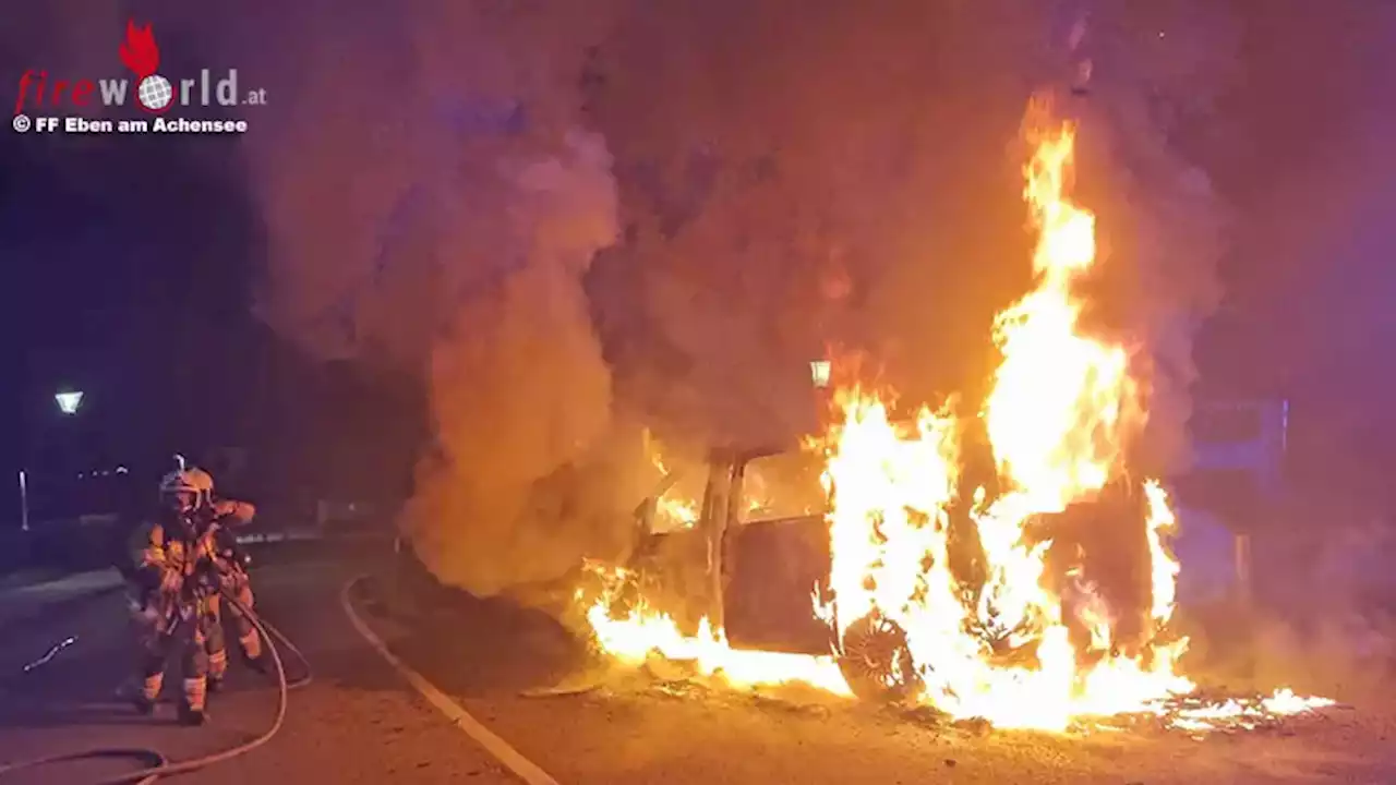 Tirol: In Vollbrand stehendes Fahrzeug nahe Tankstelle in Eben am Achensee