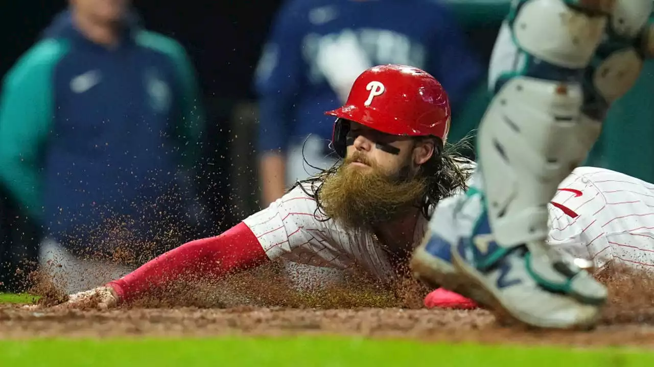 Mariners squander lead, lose 6-5 to Phillies